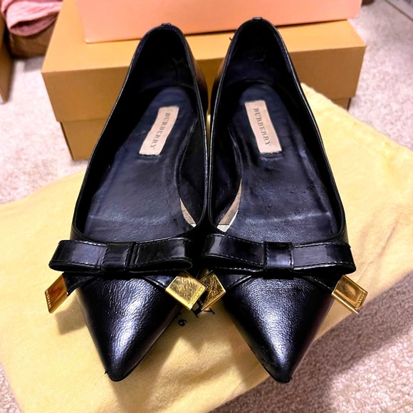 Authentic Burberry Flats - Picture 3 of 6